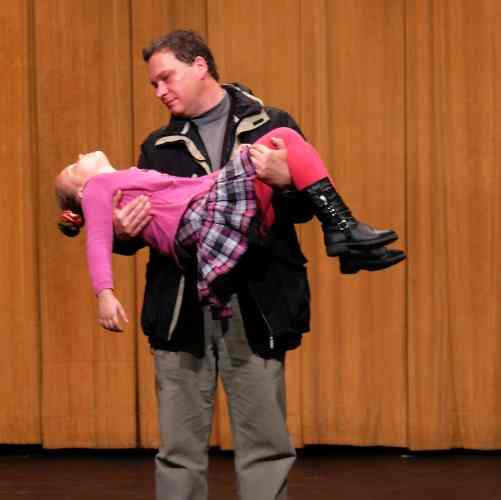 Brakuje dwóch aktorów…