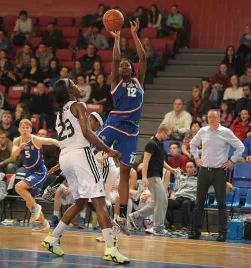 Rywalki znalazły sposób na strefę