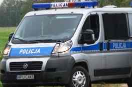 W Kole biją policjantów