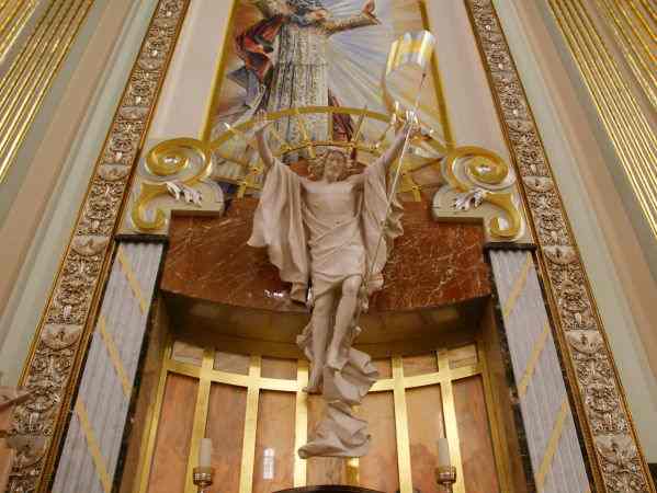 Dzień, w którym Kościół milczy