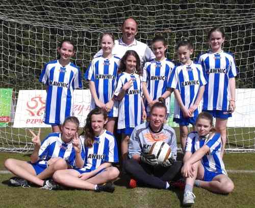 Młode piłkarki z Kawnic zagrają na 'Narodowym’