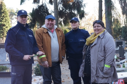 Odblaski na cmentarzach