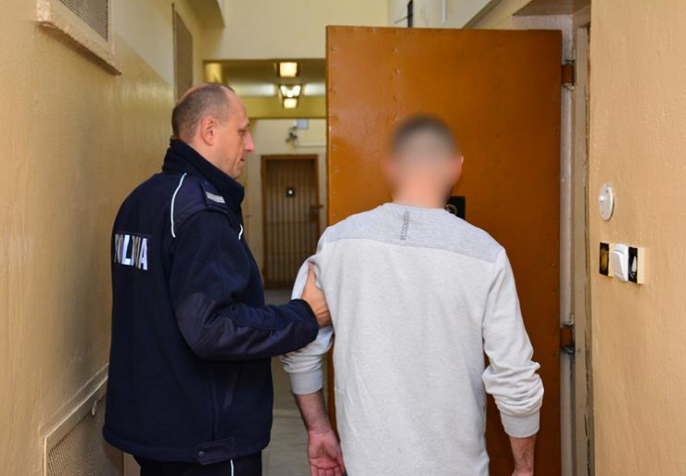 Po pijaku, bez prawa jazdy i z narkotykami