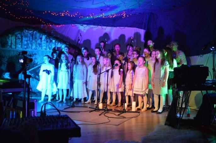 Charytatywne kolędy