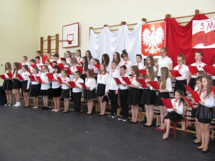 Uroczysta akademia w kolskiej trójce