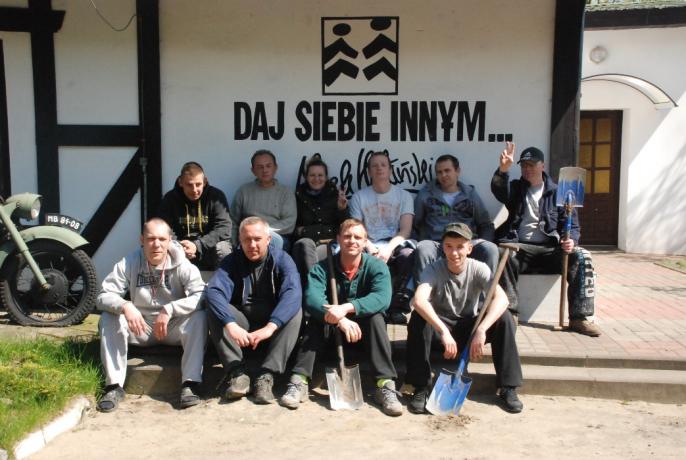 Akcja sadzenia drzew z Monarem