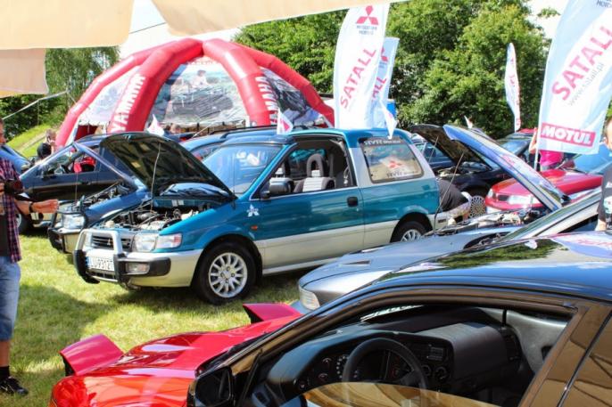 Piknik motoryzacyjny po japońsku w Rzgowie