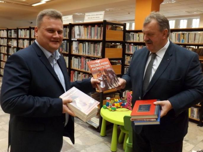 Goście w bibliotece