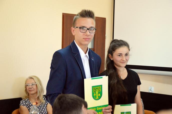 Malanów: Nagrodzili wybitnych uczniów