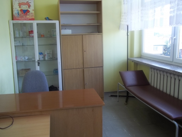 Poprawa gabinetów pomocy przedlekarskiej dla uczniów