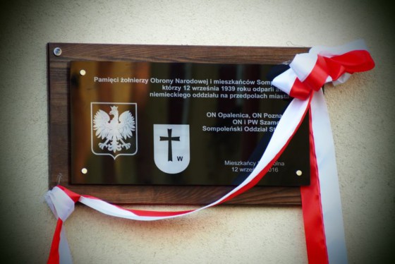 ODSŁONIĘCIE TABLICY UPAMIĘTNIAJĄCEJ BITWĘ POD SOMPOLNEM