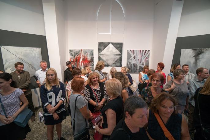 Izy Kostiukow „Zamknijcie oczy”