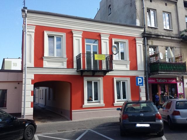 Odnowiona w Kole elewacja kamienicy budzi zachwyt