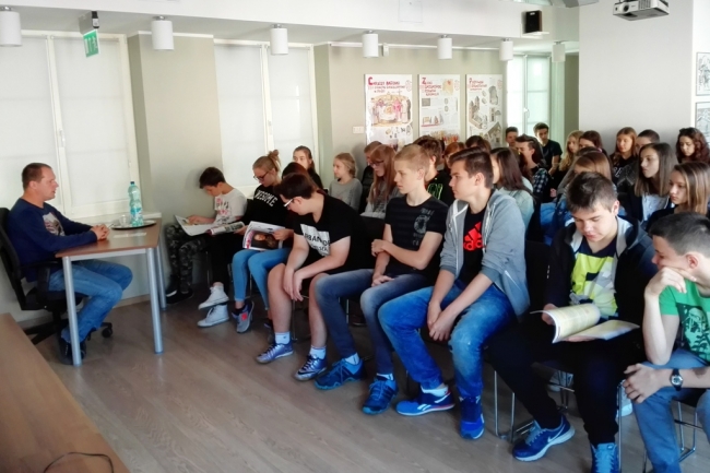 NIECODZIENNE SPOTKANIA Z HISTORIĄ