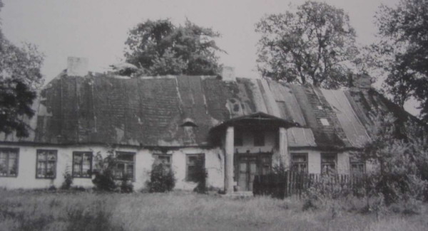 Stary dwór w Malanowie