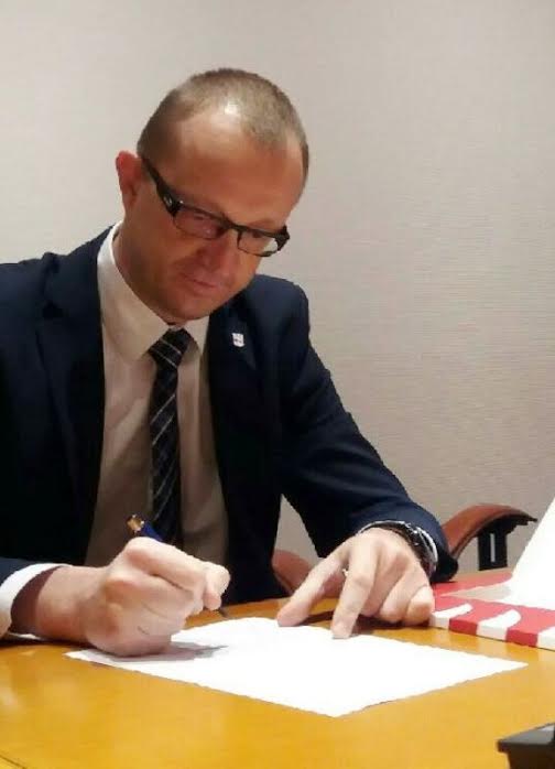 Turek spłaca długi