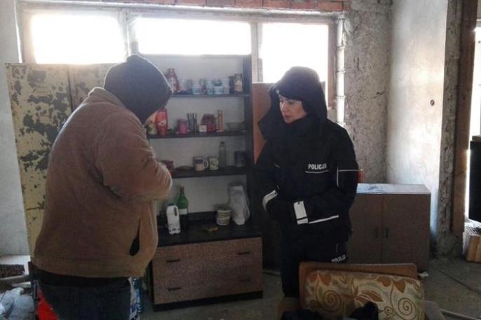 Policjanci po raz kolejny ostrzegali bezdomnych