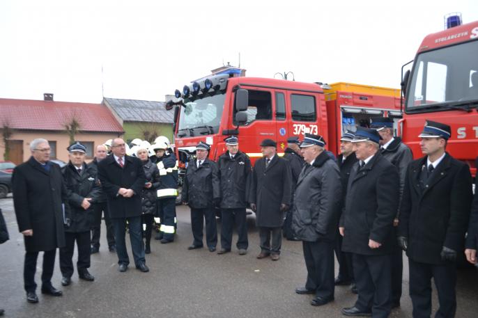 Uroczyste przekazanie wozów strażackich