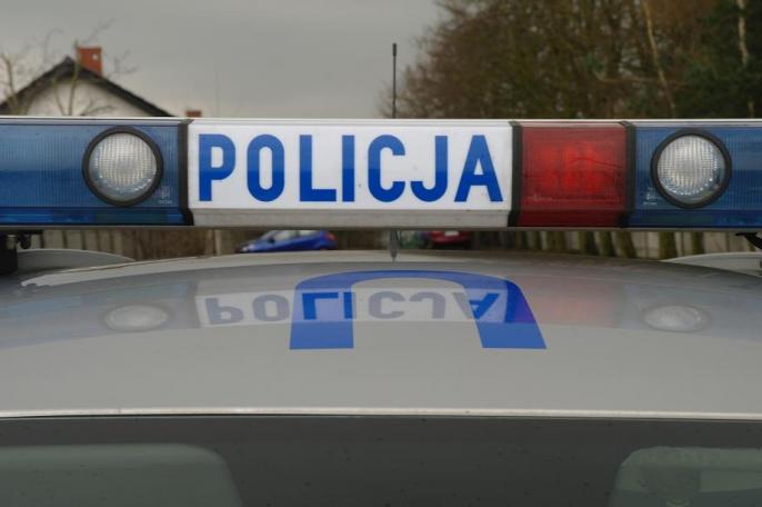 PIJANY KIEROWCA UCIEKAŁ PRZED POLICJANTAMI