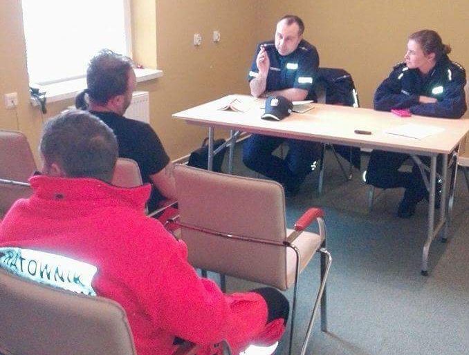 Policjanci szkolili ratowników medycznych