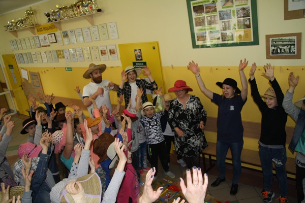 Latający Uniwersytet  w Szkole Podstawowej w Radolinie