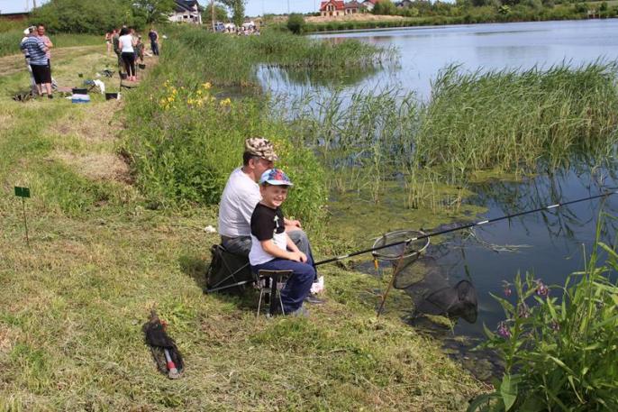 Tylko dzieci potrafią złowić złotą rybkę …