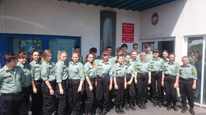 Uczniowie ZS CKU w konińskiej Delegaturze Wielkopolskiego Urzędu Celno-Skarbowego