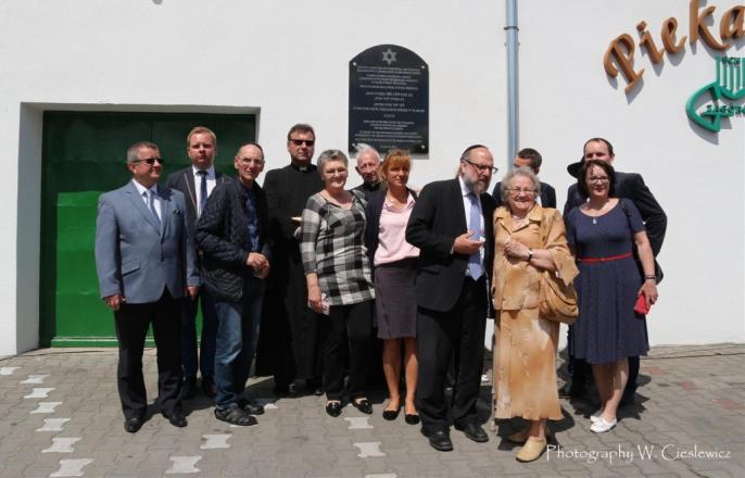 Uroczystość odsłonięcia tablicy upamiętniających zagórowskich Żydów