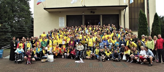 Pielgrzymowanie na pieszo – dlaczego to kochamy?