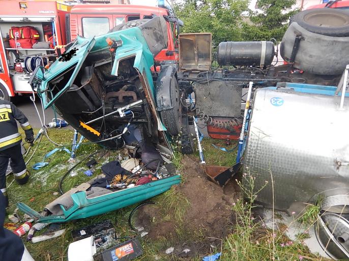 Wypadek cysterny z mlekiem w Osieku Wielkim