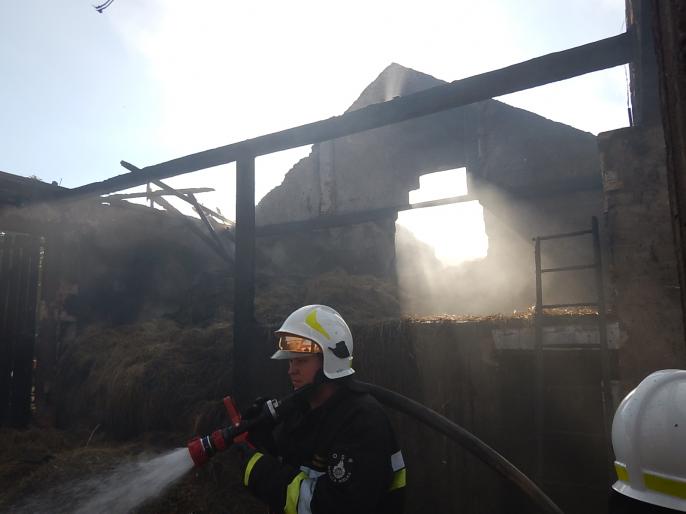 Pożar budynków gospodarczych w m-ści Ruszków Pierwszy gm. Kościelec.