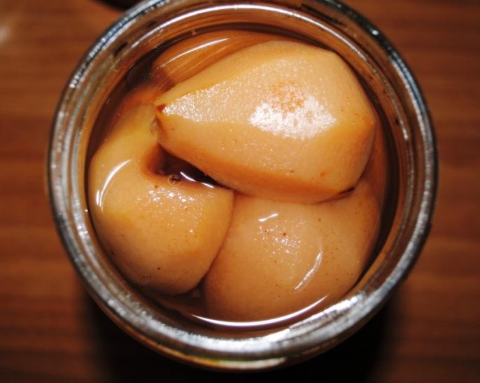 Przedwojenna kuchnia konińska (5) – Gruszki w occie