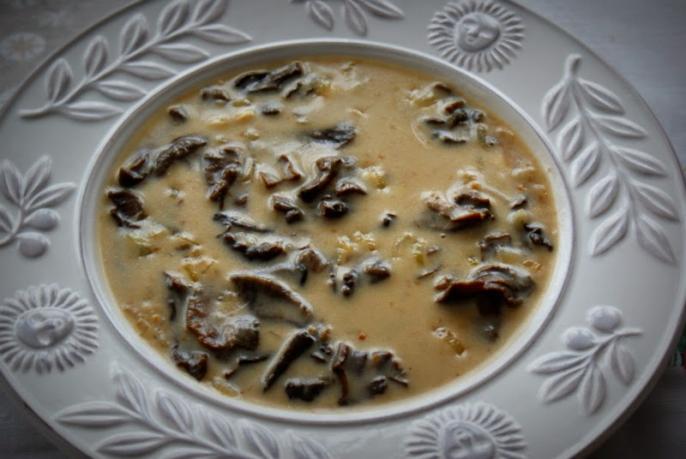 Przedwojenna kuchnia konińska  (7) – Zupa grzybowa z kaszą perłową.