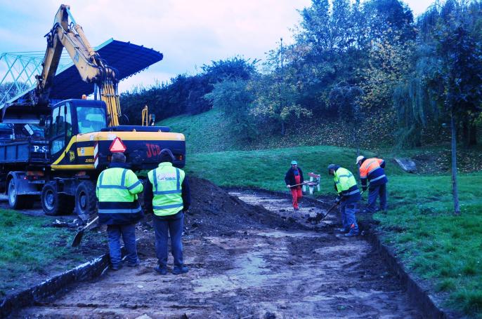 Remonty wokół amfiteatru ?