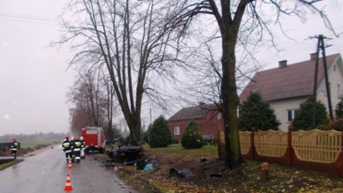 Siła uderzenia wyrwała silnik