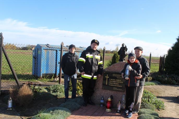 PAMIĘTAMY O ZMARŁYCH STRAŻAKACH