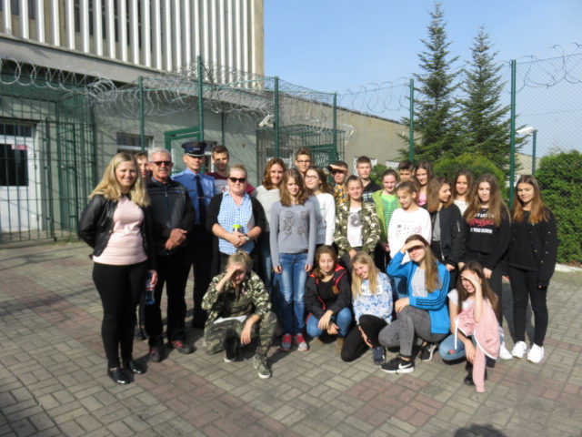 Gimnazjaliści w więzieniu