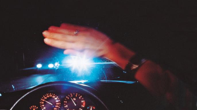 Sprawdzić ustawienie świateł