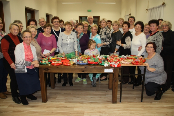 Warsztaty bożonarodzeniowe dla Seniorów