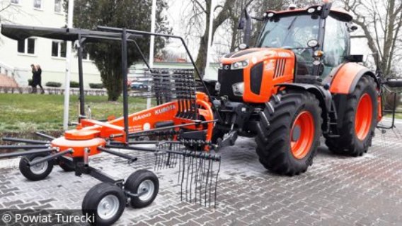 Ponad 800 tysięcy zł na sprzęt rolniczy dla ZSR w Kaczkach Średnich