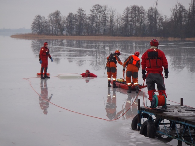 Ćwiczenia z ratownictwa lodowego