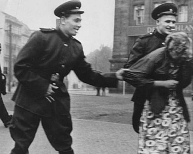 Felieton na weekend – Kto prosił ruskie ?