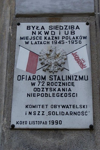 Pamięci  pomordowanym…