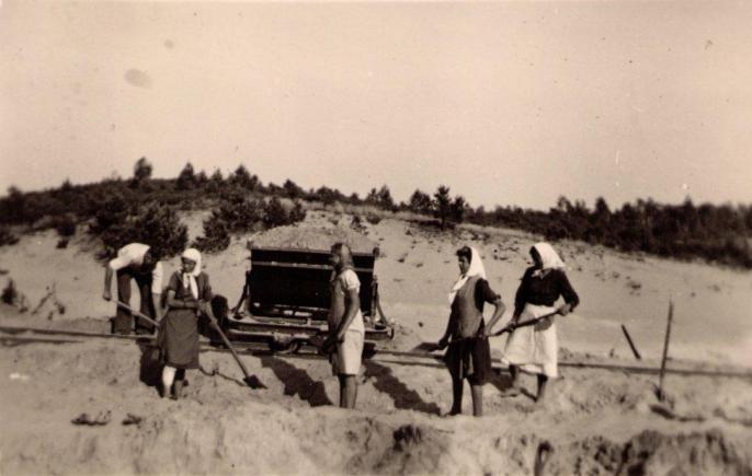 Dawno temu w Zagórowie – Prace przymusowe