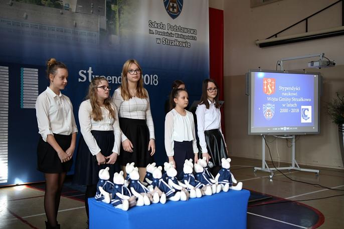 Najlepsi uczniowie nagrodzeni