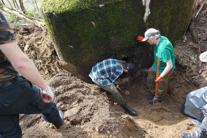 Odkopany schron w Kamionce