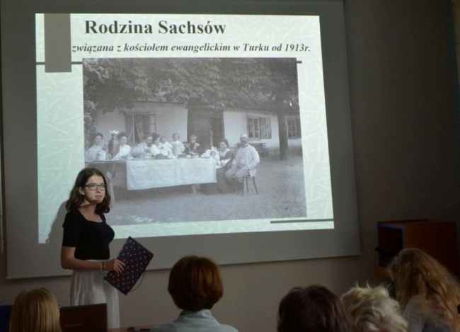 Śledzili losy lokalnych bohaterów