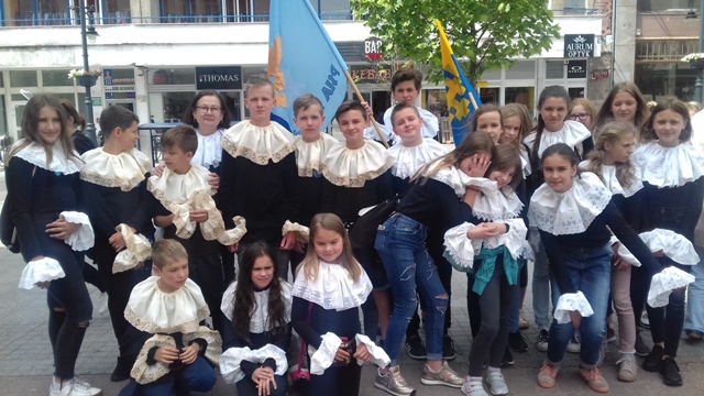 Psia kość- Jedyneczki  Laureatem 39. Ogólnopolskiego Festiwalu Teatru Młodych