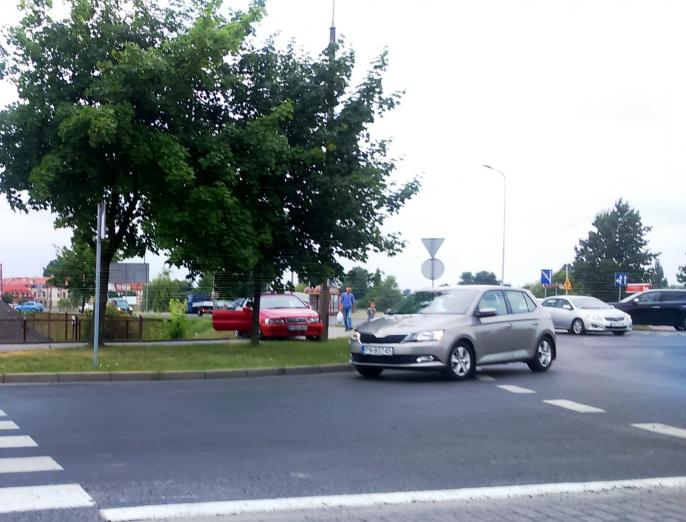 Foto pstryk – Kawałek po chodniku