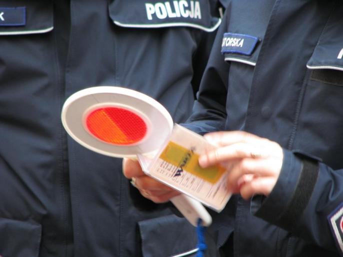 Usiłował przekupić policjantów